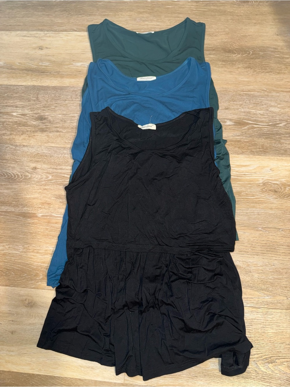 3-Pack Sleeveless Nursing Tank Set in Black, Blue, Green